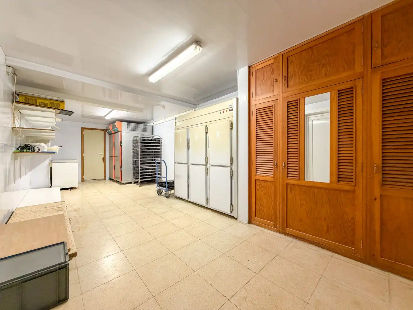 Handelspand bestaande uit winkel met woning, productieatelier en groot magazijn, Torhout foto 17