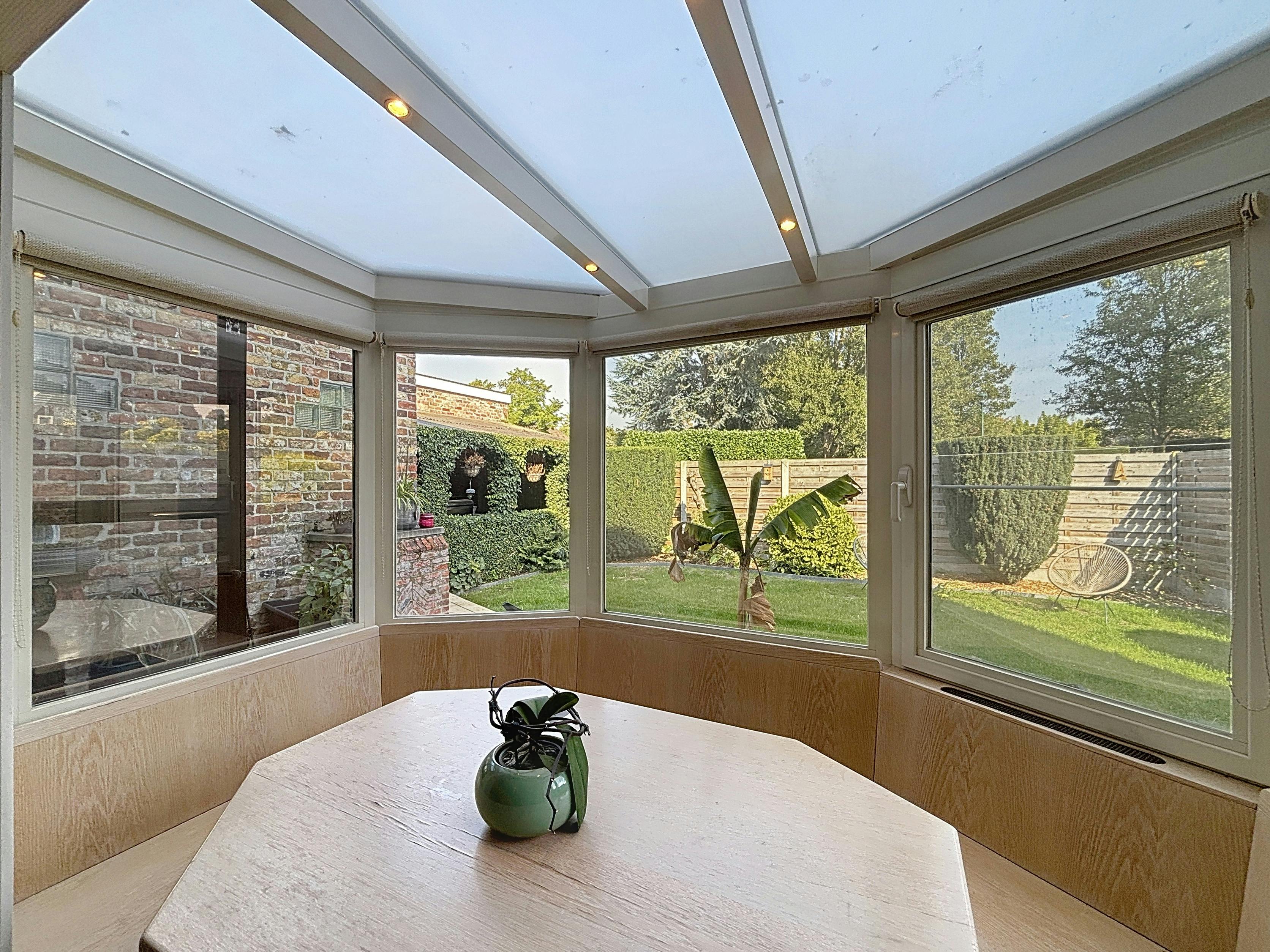 Huis met 2-3 slaapkamers, garage en loods in Assebroek  foto 8