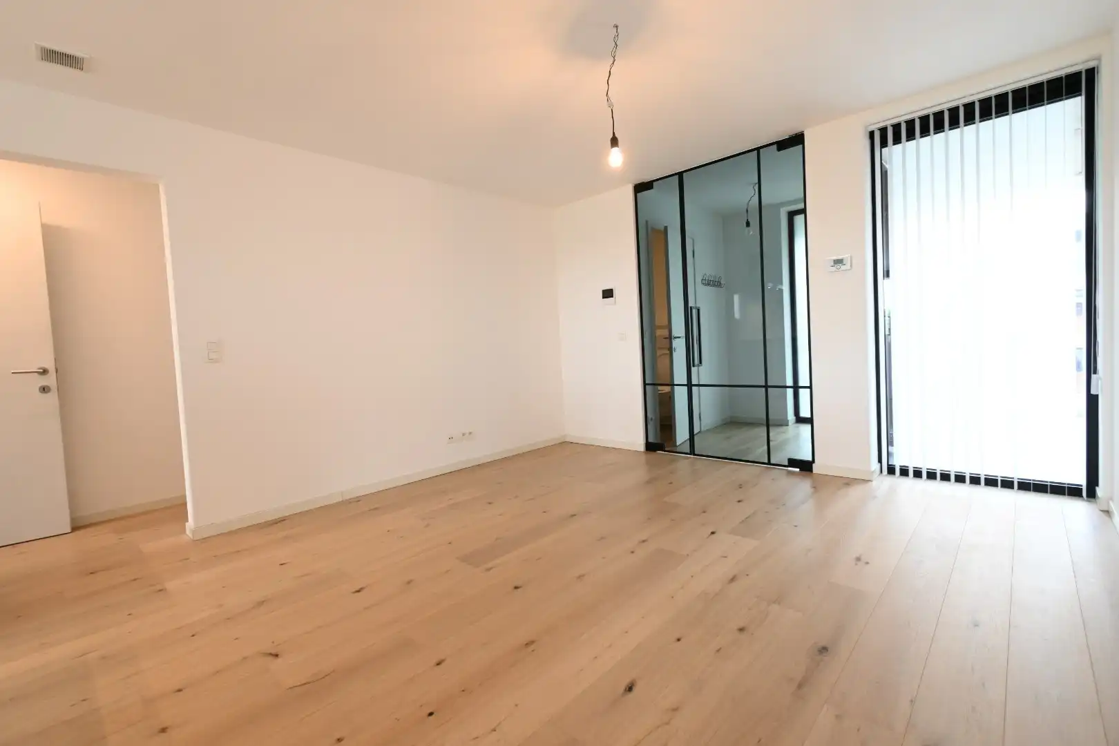 Knap recent appartement met 2 slaapkamers en mooi uitzicht + autostandplaats foto 22