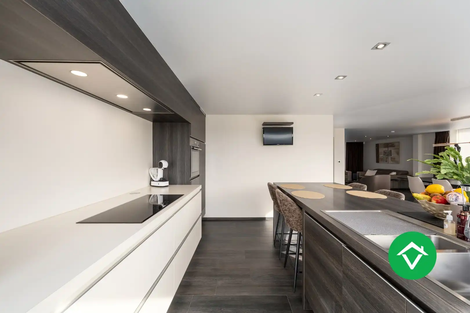 Alleenstaande woning met 4 slaapkamers en garage te Aartrijke foto 12