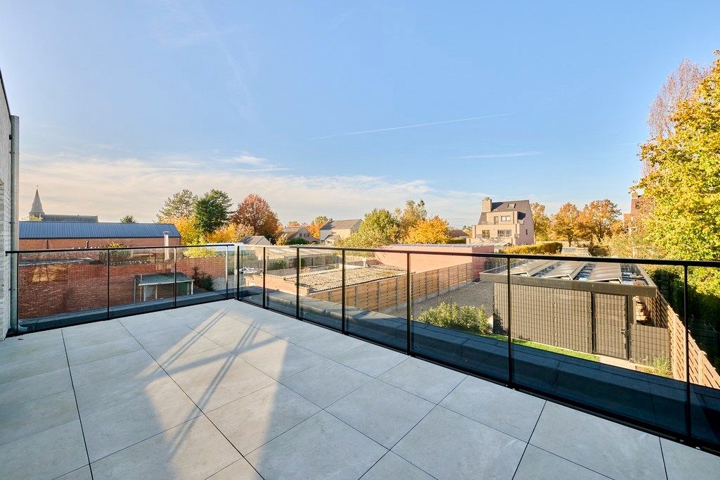 Ezaart 35 2400 Mol 1ste verdiep te huur van 100 m² met terras en met Carport en buitenberging foto 18