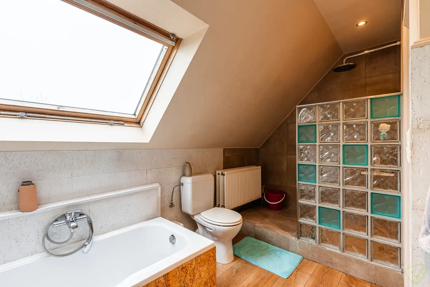 Instapklare halfopen bebouwing in gezellige verkaveling te Eeklo foto 19