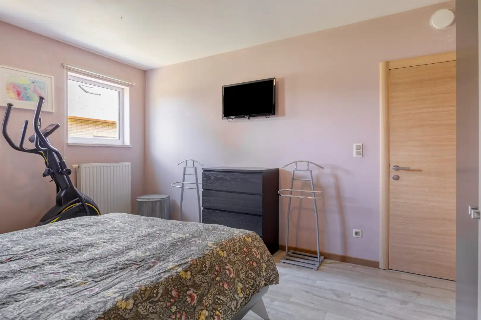Ruime instapklare woning met 3 slpks op een perceel van 1.251 m² met prachtig uitzicht op achterliggend groen !  foto 15