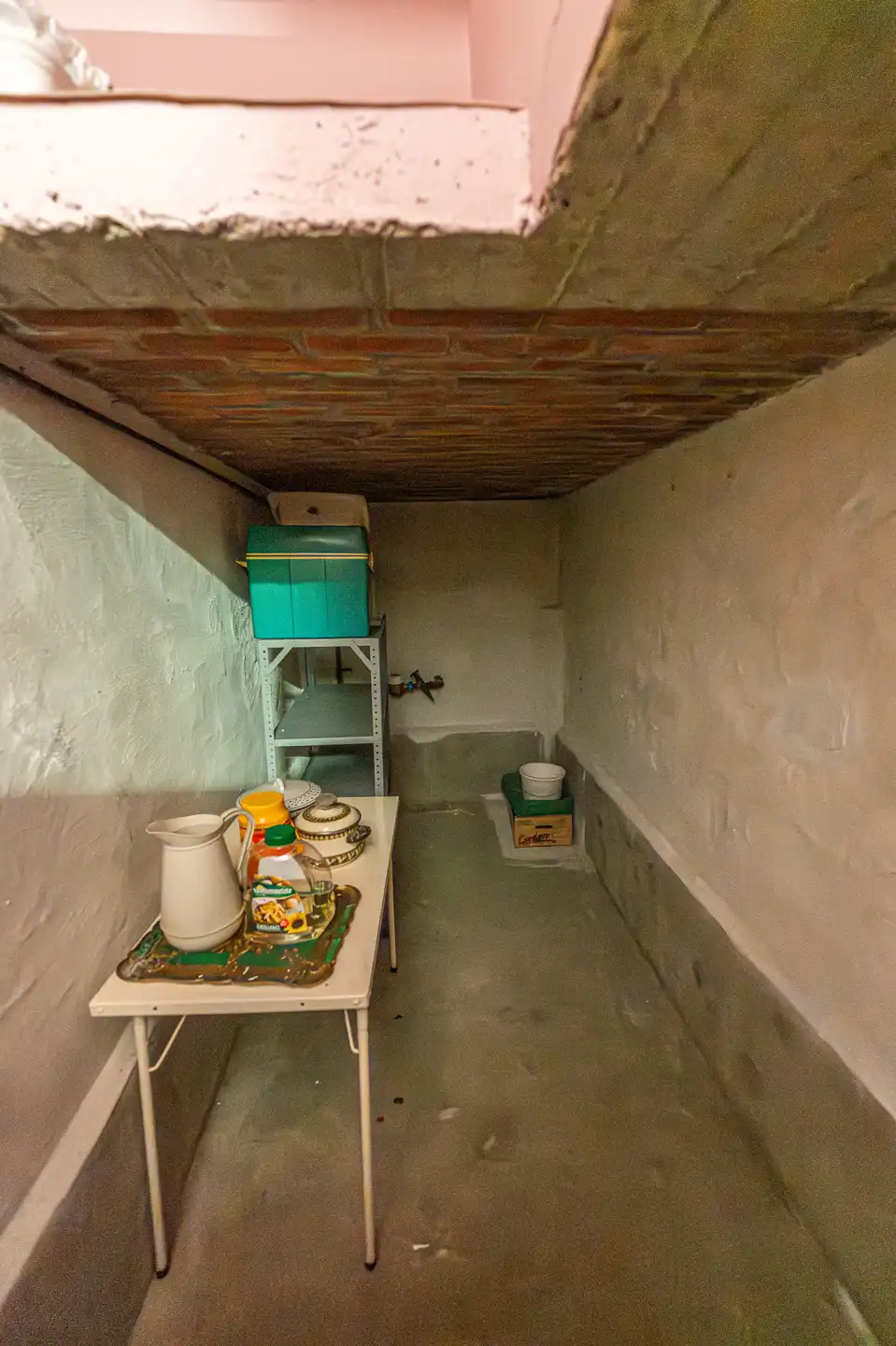 Woning in half-open bebouwing op 8 are foto 22