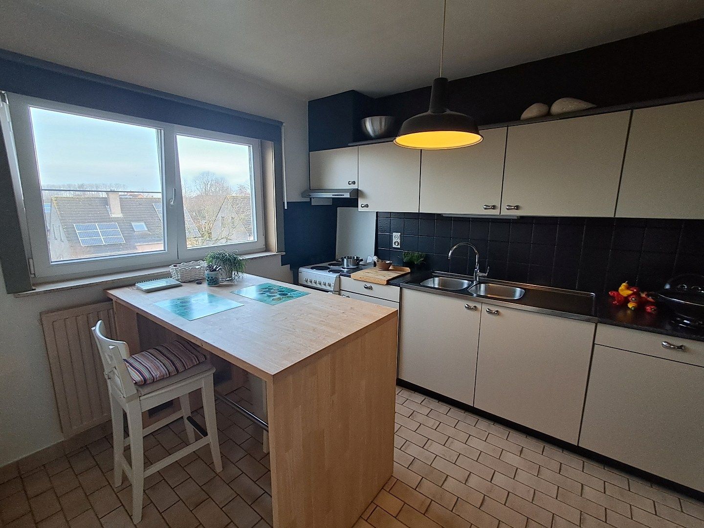 Gezellig appartement te Sint-Kruis! foto 4