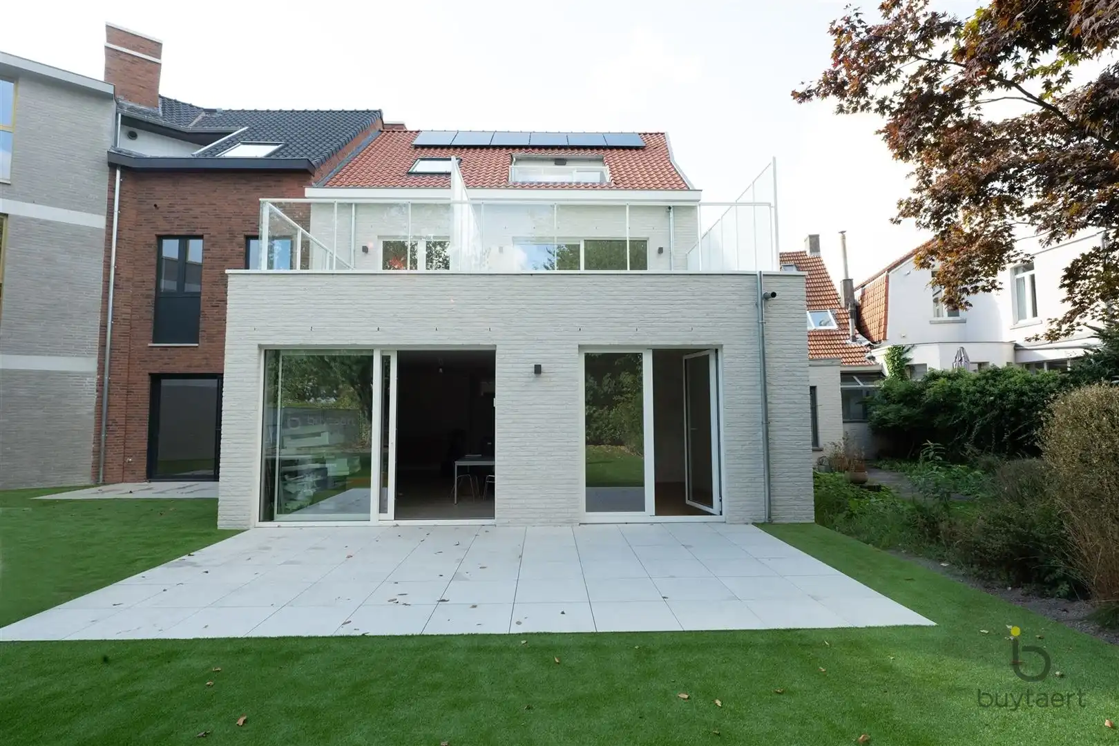 Beleef luxe, comfort en energiezuinigheid in een karaktervolle architectuur. foto 11