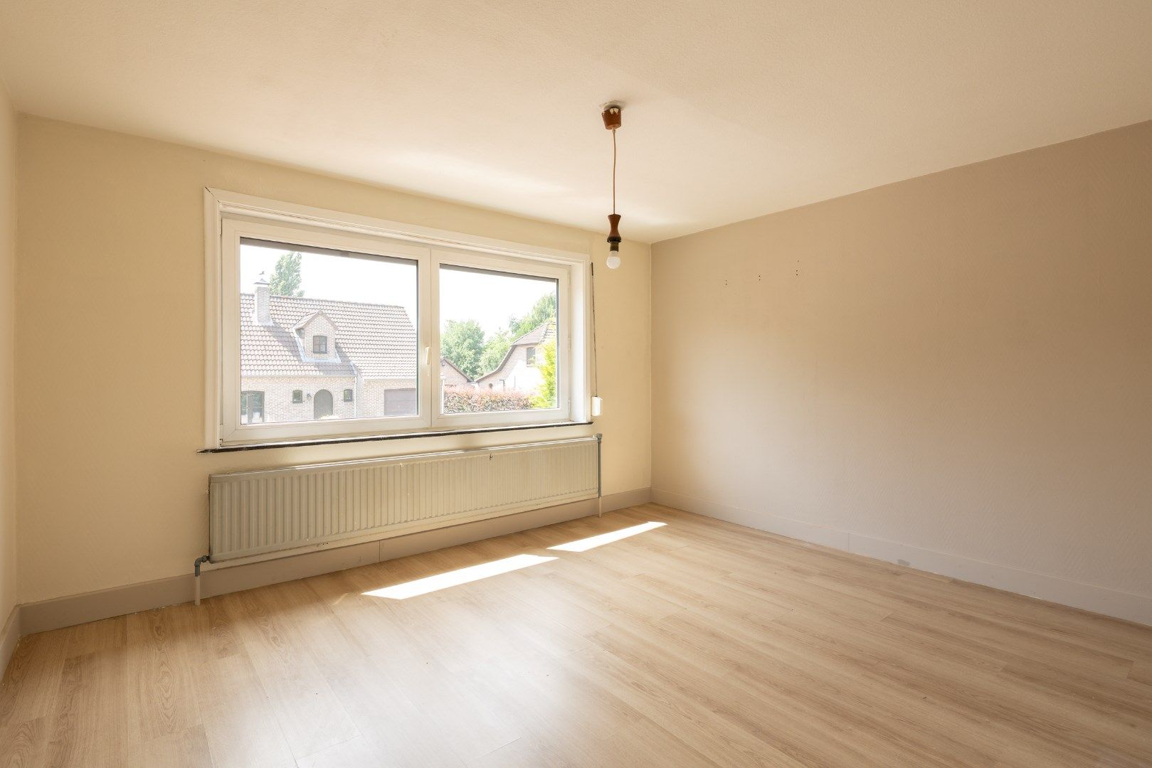 Instapklare woning te koop! foto 10