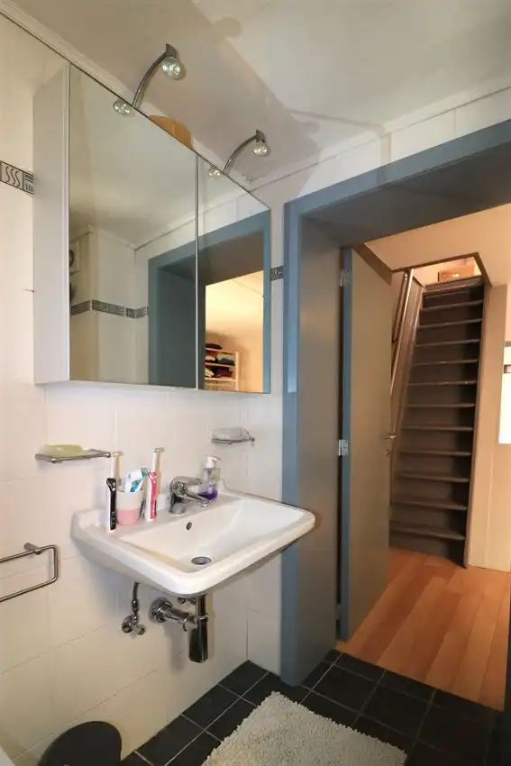 Stadswoning met 3 slpk., toffe keuken en binnenplaats   foto 24