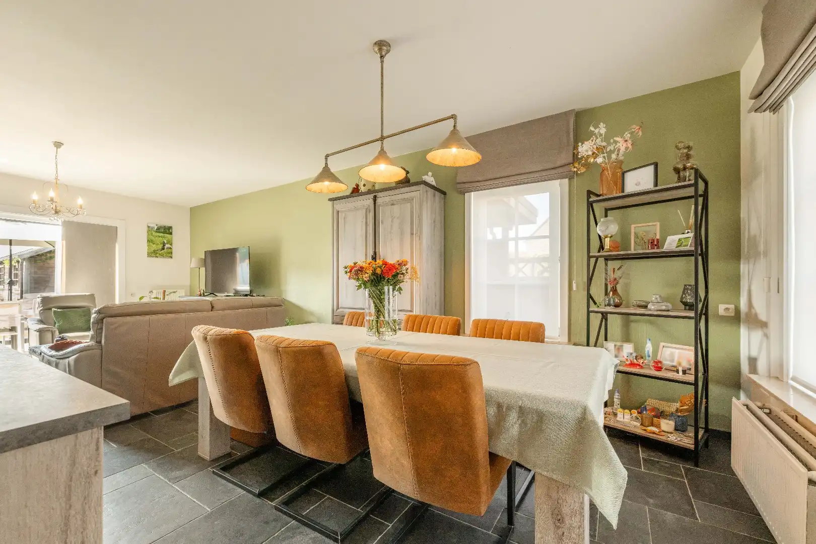 CENTRAAL GELEGEN INSTAPKLARE WONING foto 4