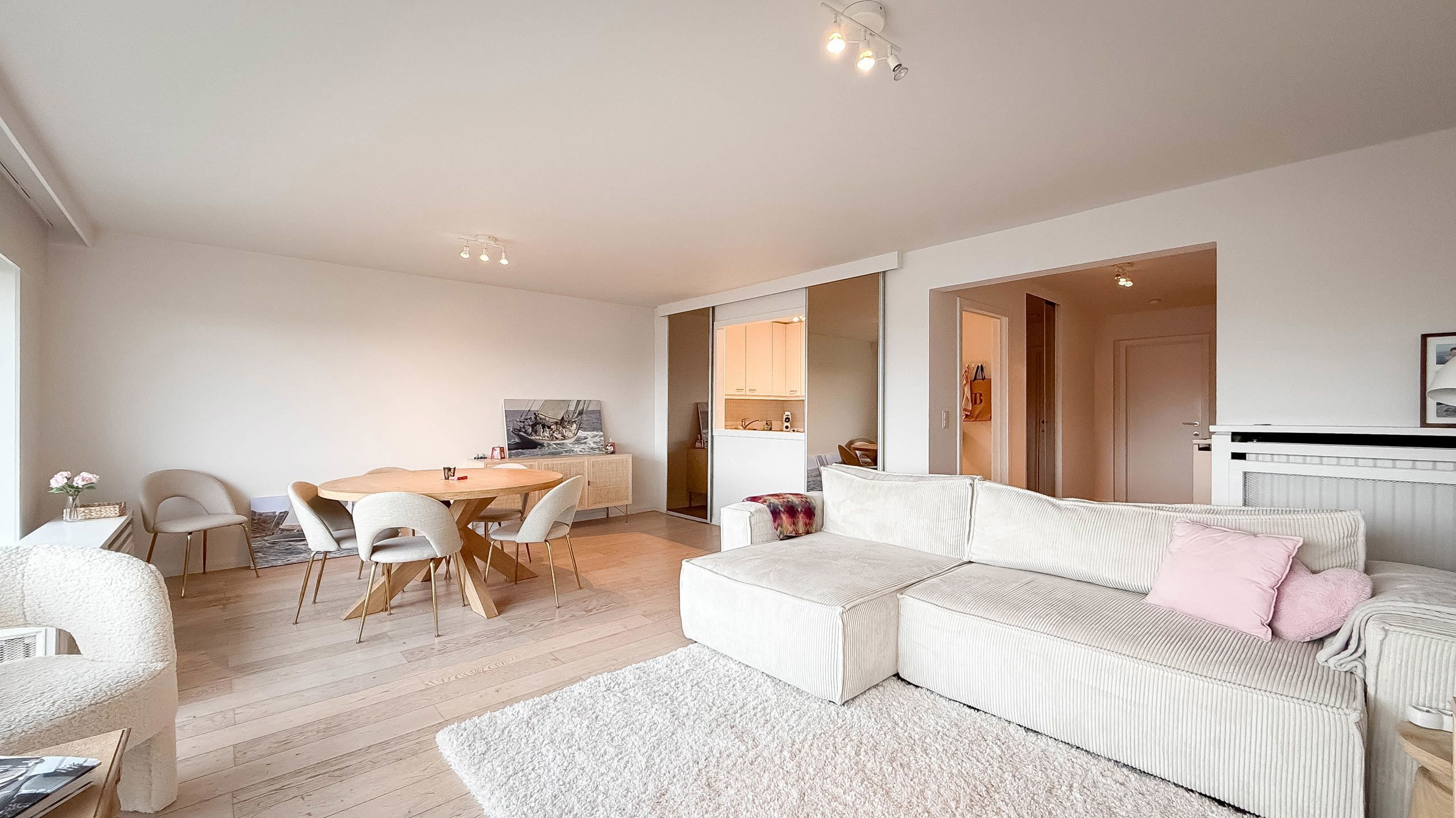 Zonnig appartement in villaresidentie met schitterend terras foto 6