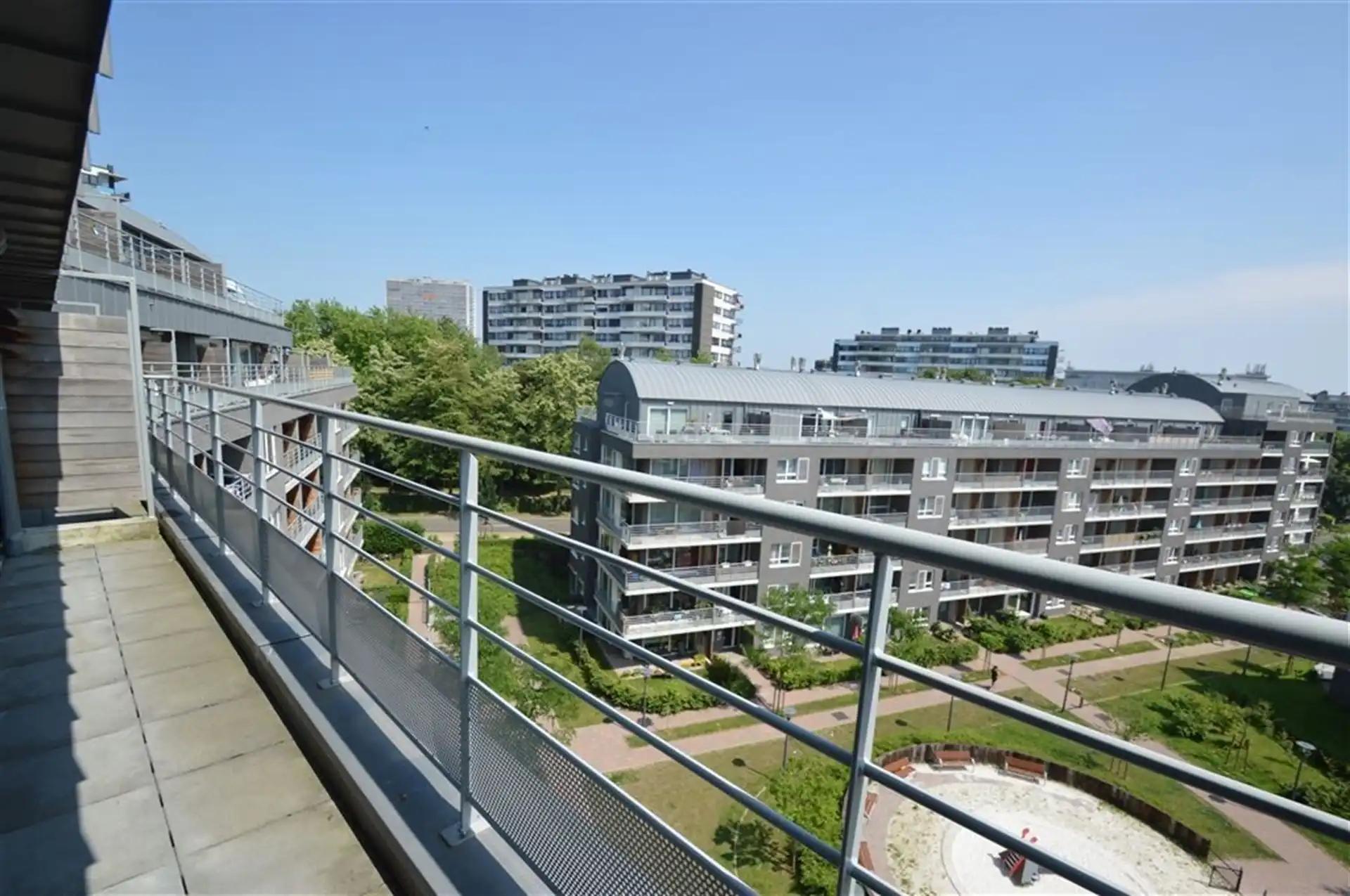  Prachtig eigentijds éénkamerappartement met privéparkeerplaats inbegrepen. foto 8