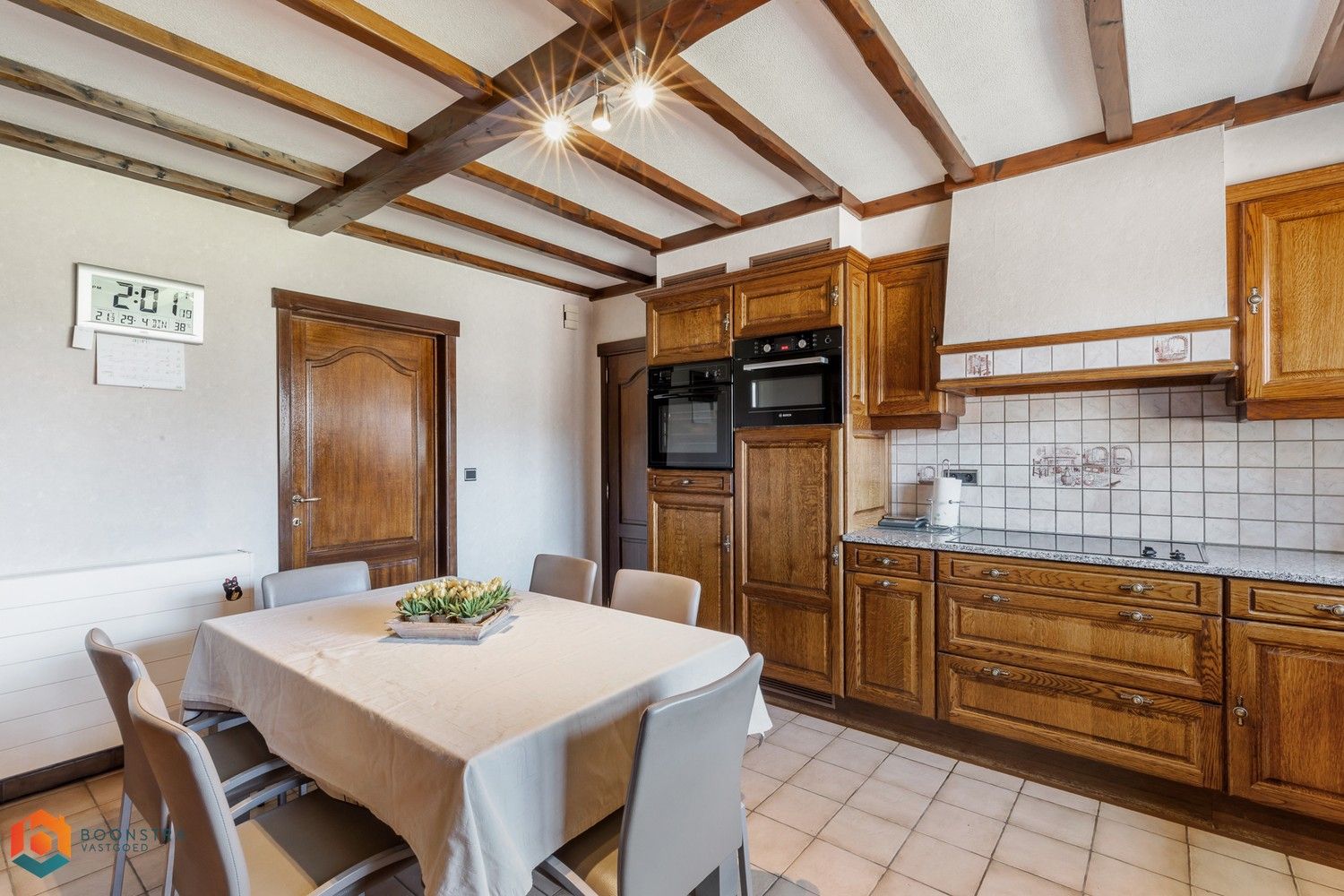 Zeer verzorgde instapklare woning met 4 slpkrs en leuke tuin (800m²) foto 11