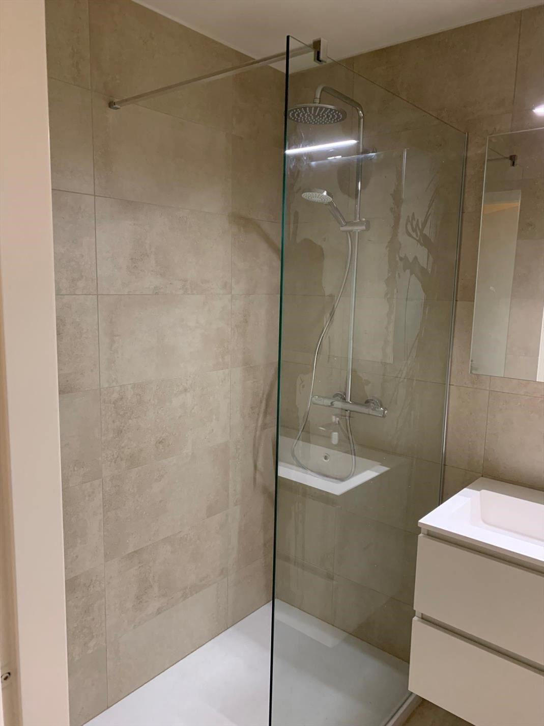 Prachtig gerenoveerd duplexappartement, met zicht op zee foto 9