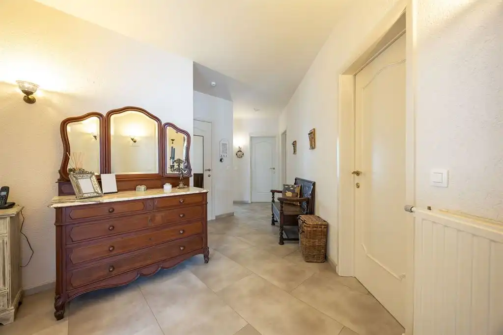 Mooi afgewerkt gelijkvloersappartement als investering foto 12