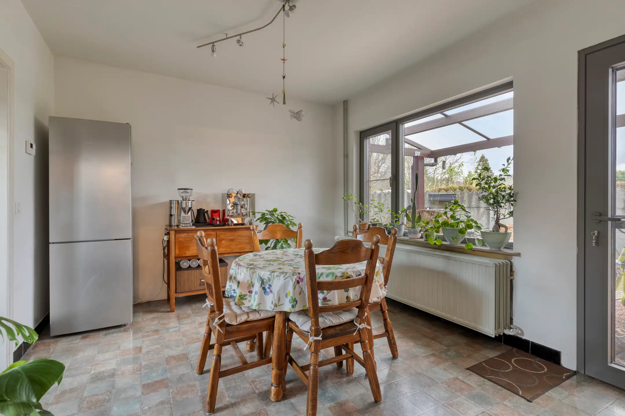 Ruime, vrijstaande woning op uitstekende locatie foto 10