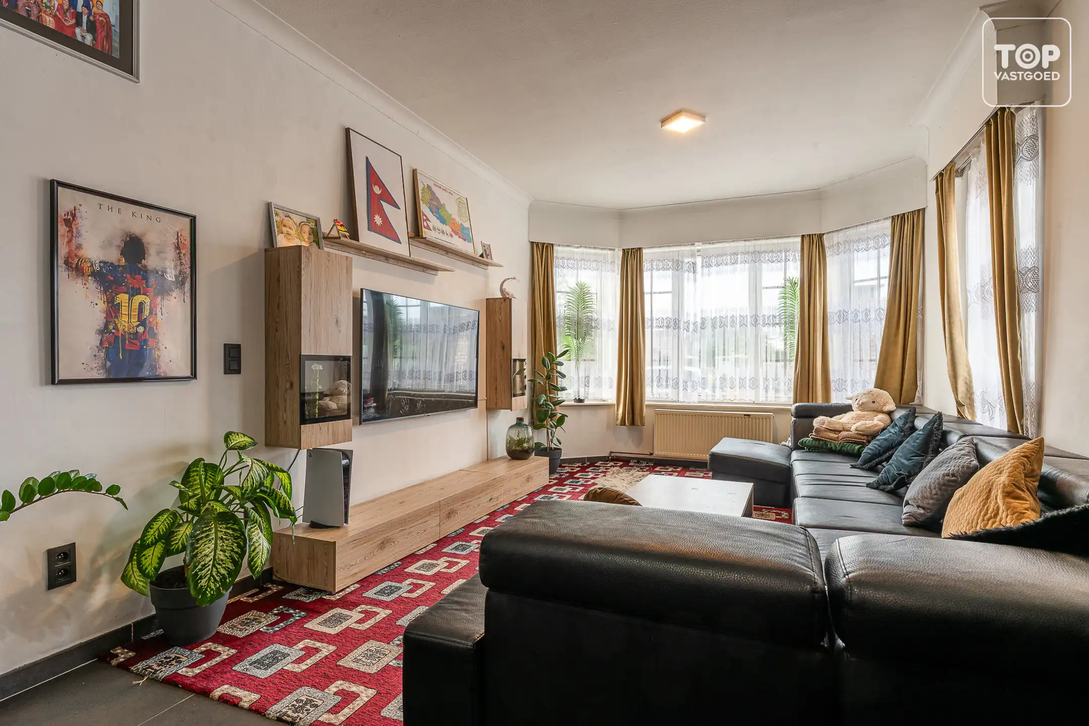 Karaktervolle half open woning met mooie gevel.  foto 7