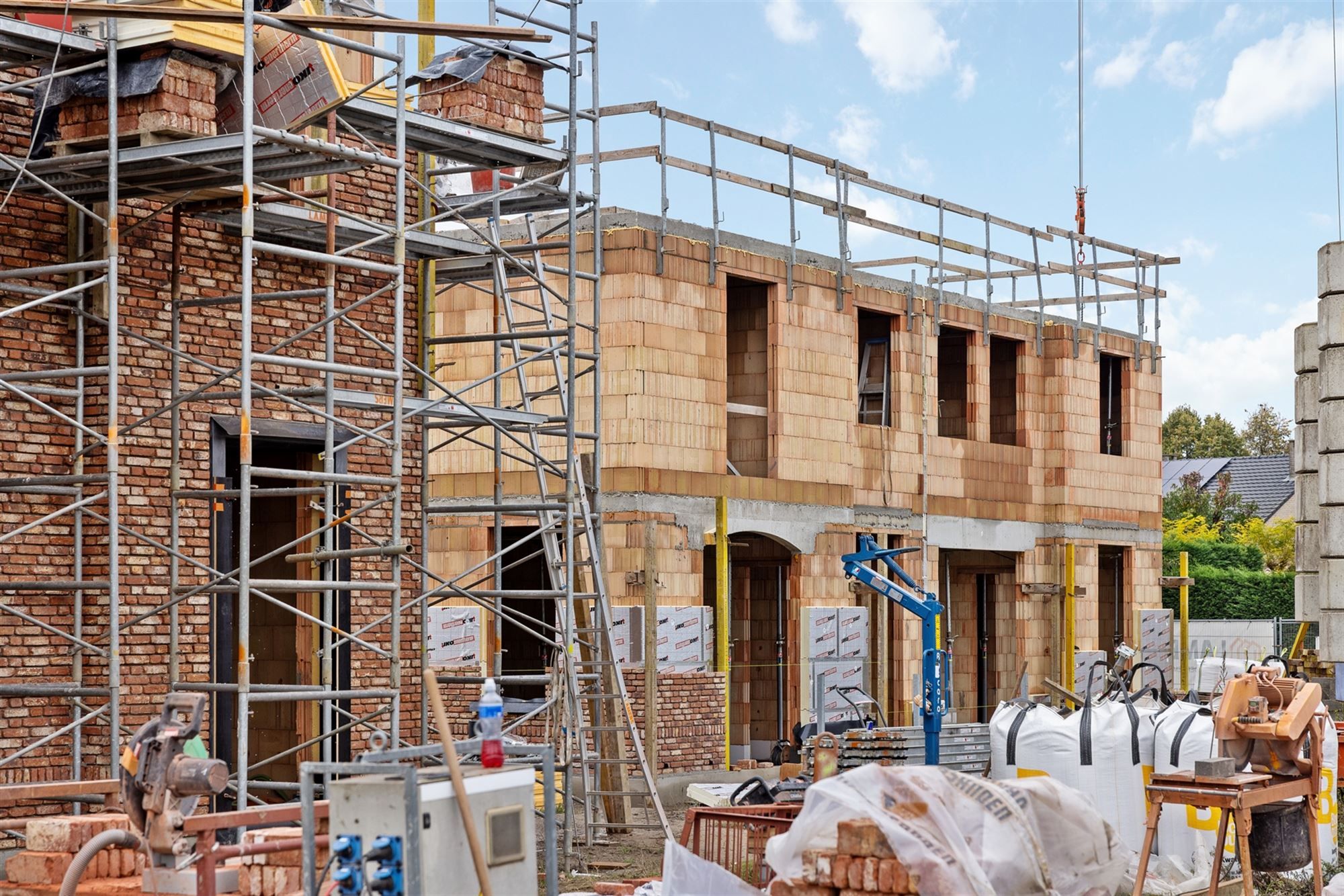 NIEUWBOUWWONING MET 3 SLAAPKAMERS UITERST CENTRAAL DOCH RUSTIG GELEGEN TE ZONHOVEN foto 4