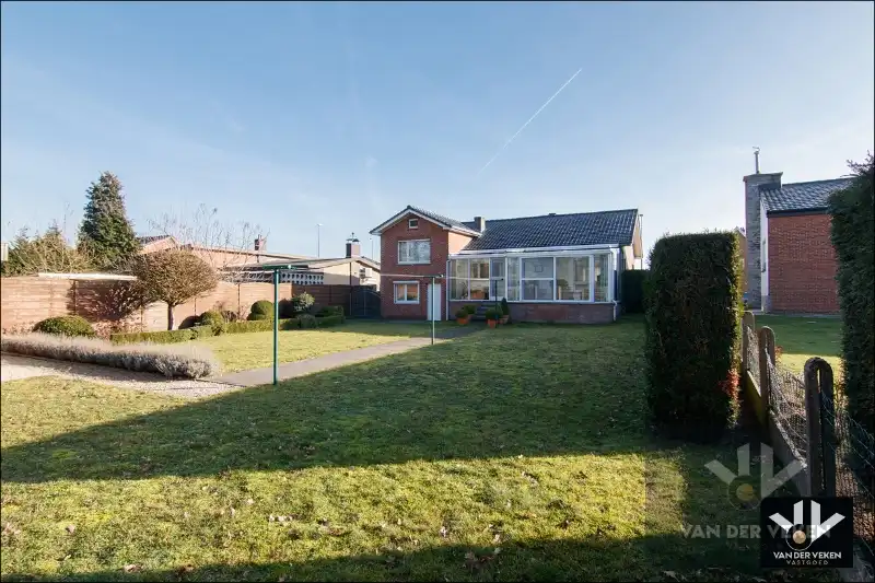 SPLIT-LEVEL WONING OP PERCEEL VAN 07a80ca ZEER GOEDE BEREIKBAARHEID foto 19