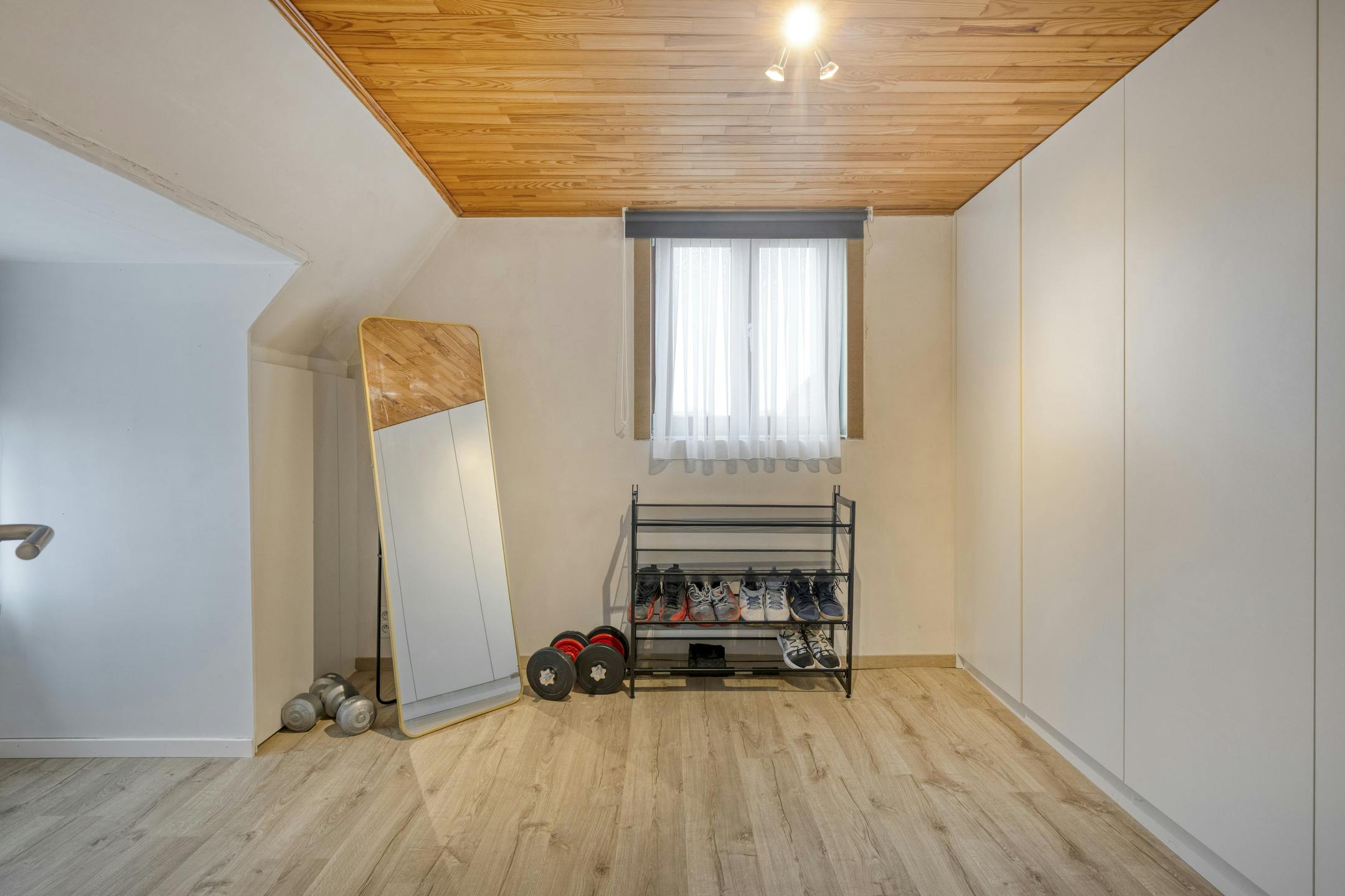 Instapklaar huis te koop in Ligywijk met twee kamers foto 28