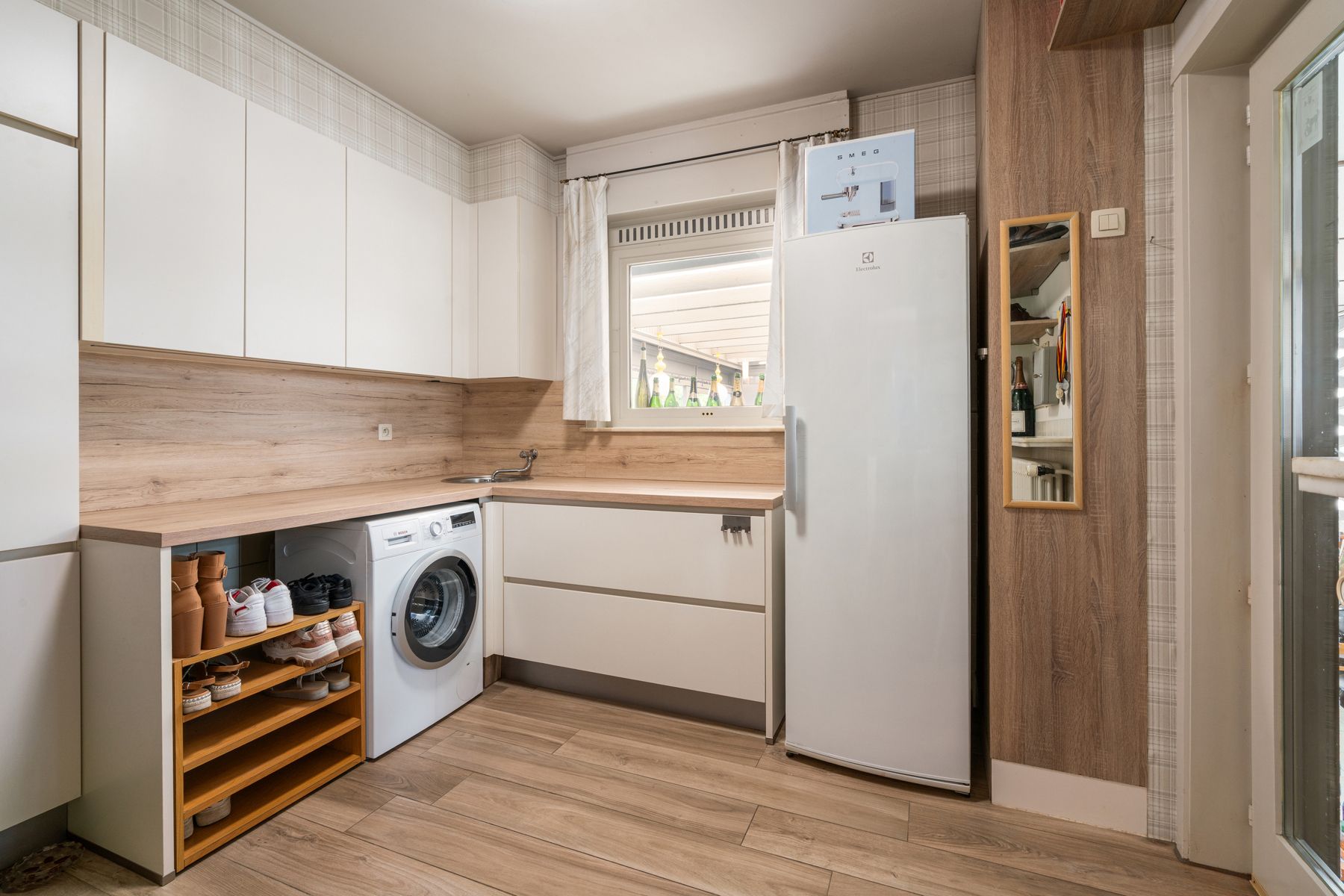 Gelijkvloerse villa met veel potentieel in hartje Kortemark foto 10