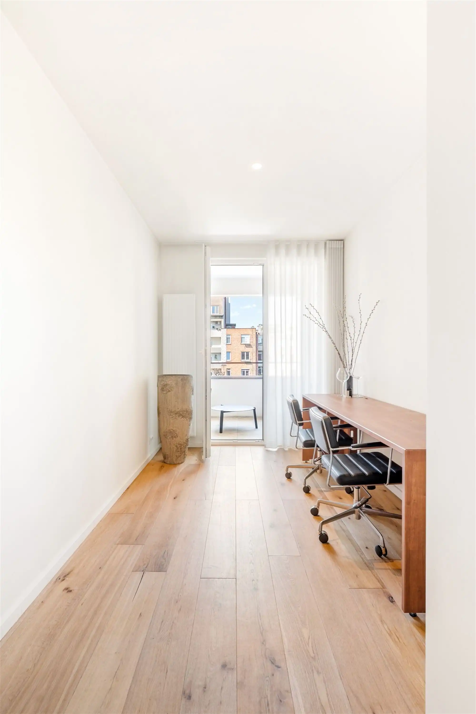 Ruim gemeubeld dakappartement met 3 slk's en terras foto 11