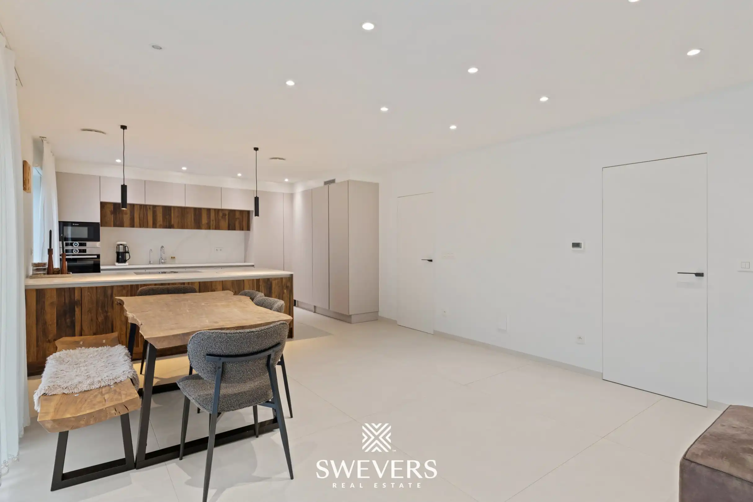 Instapklare, energiezuinige gezinswoning van 224m² te Beringen foto 10