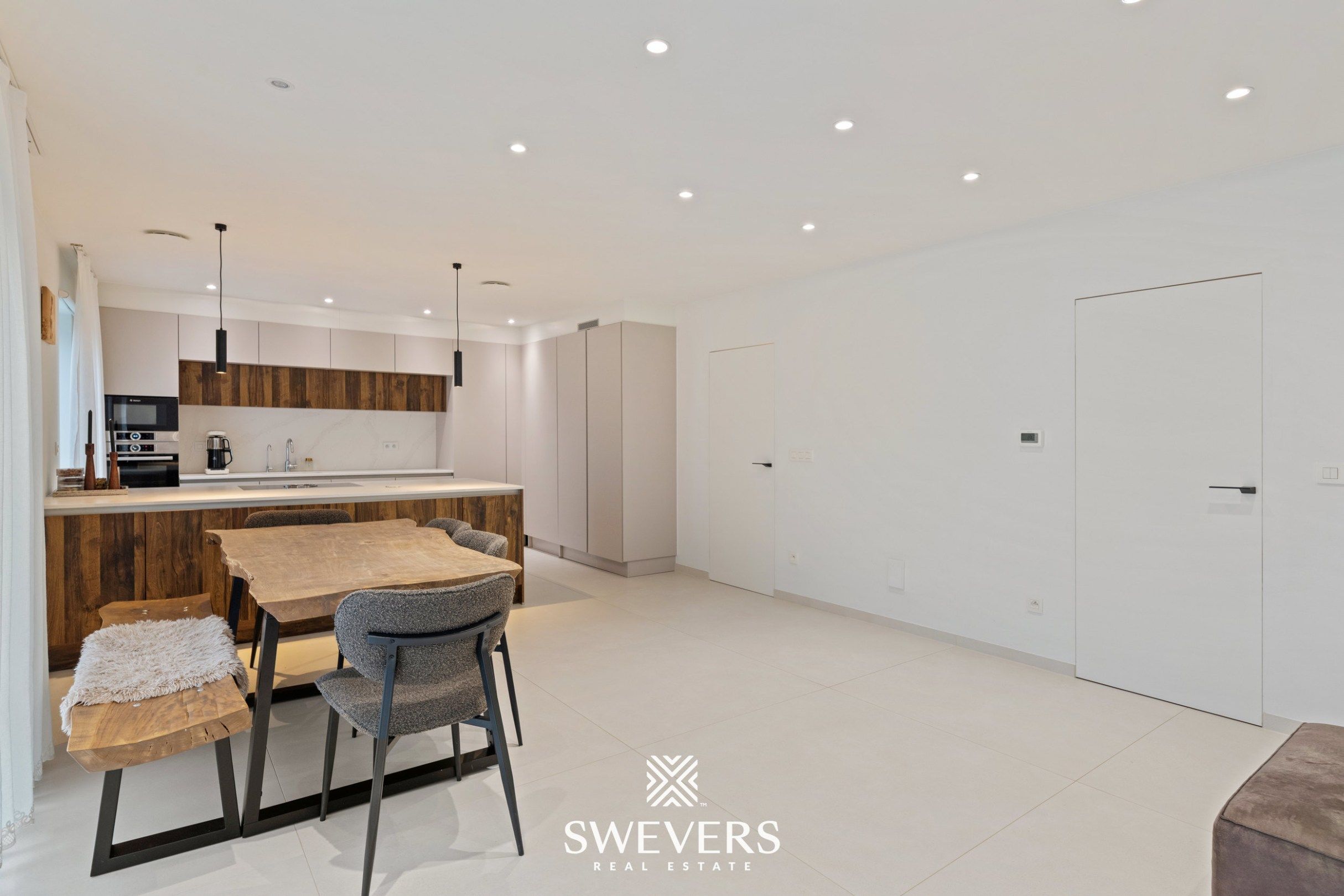 Instapklare, energiezuinige gezinswoning van 224m² te Beringen foto 10