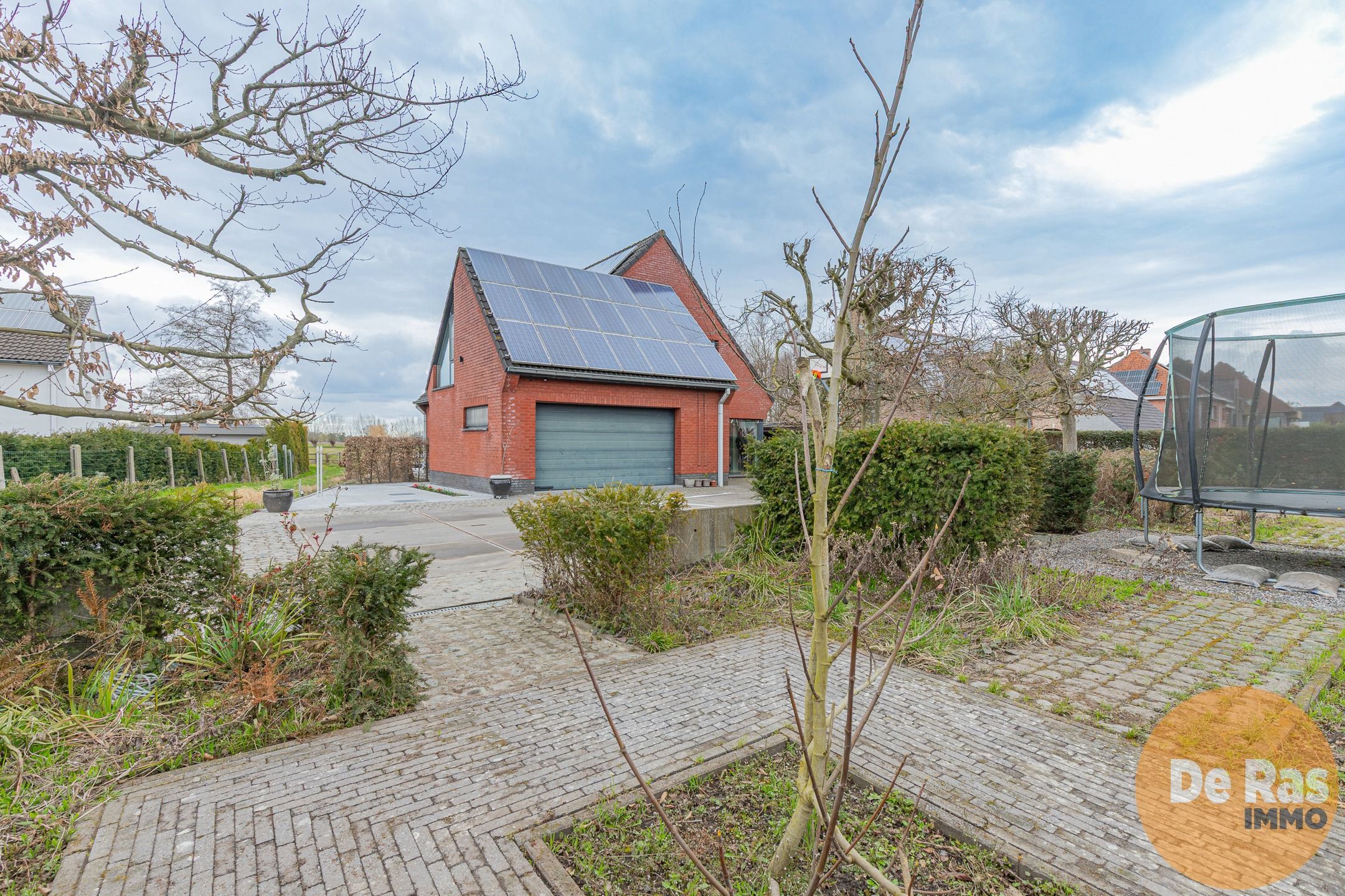 WIEZE - Lichtrijke villa met 5 slpks en 2 bdkmrs en tuin foto 26