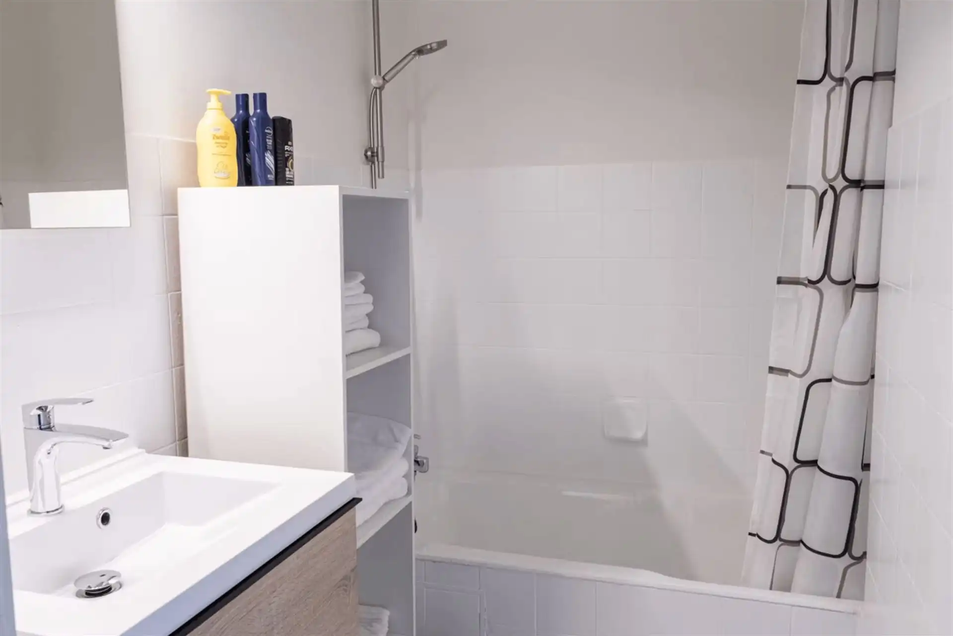 Gerenoveerd appartement van 74 m² met 2 slaapkamers! foto 5
