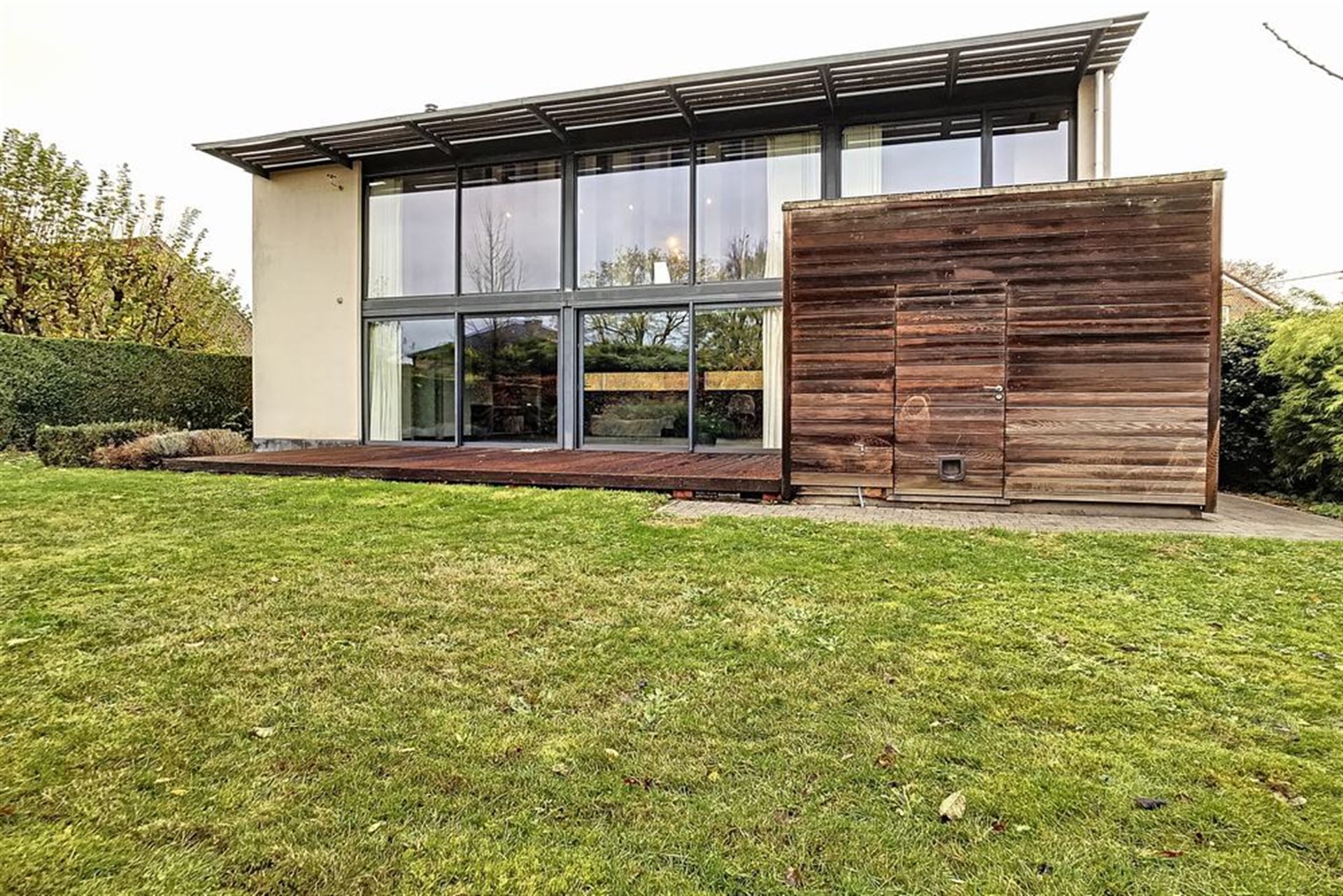 Mooie alleenstaande villa foto 15