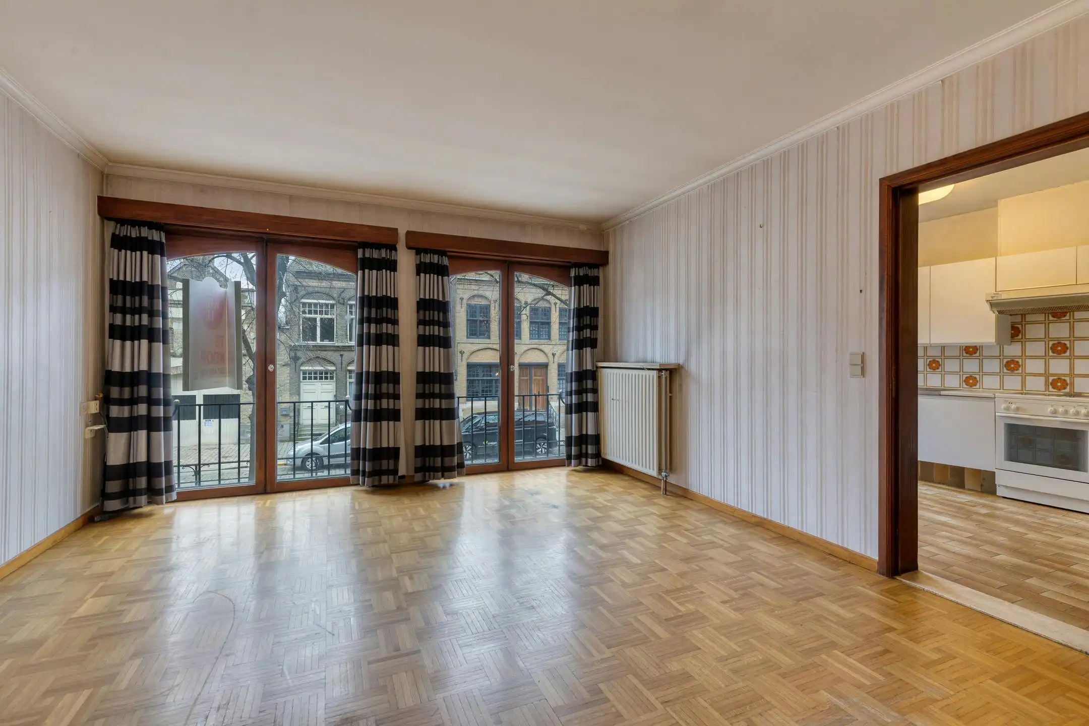 Appartement te koop met 3 slaapkamers op de Veemarkt in Ieper  foto 4
