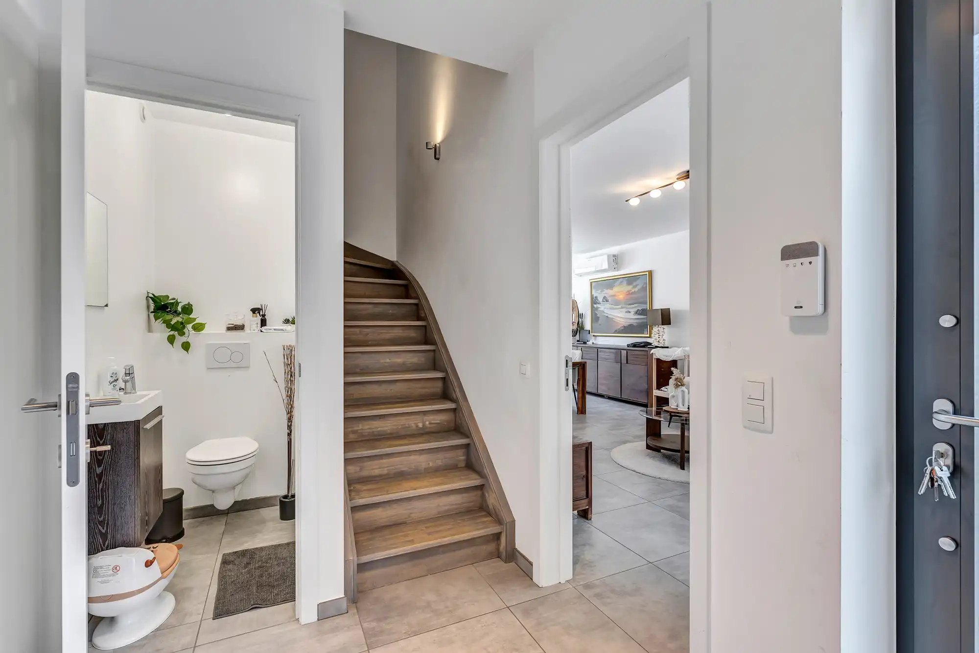 Instapklare woning met 3 slaapkamers en gezellige tuin foto 3