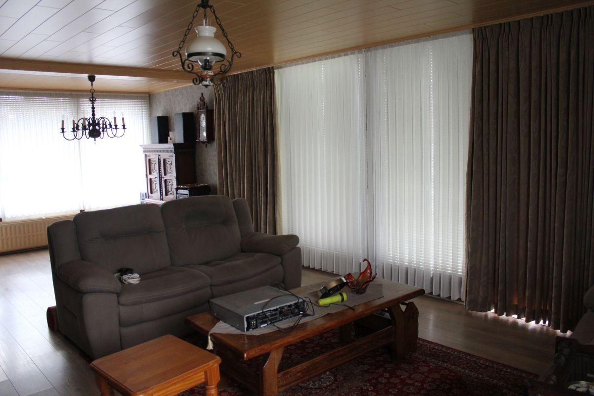 Hoeve met stallen en landbouwgrond te koop te Weelde foto 4