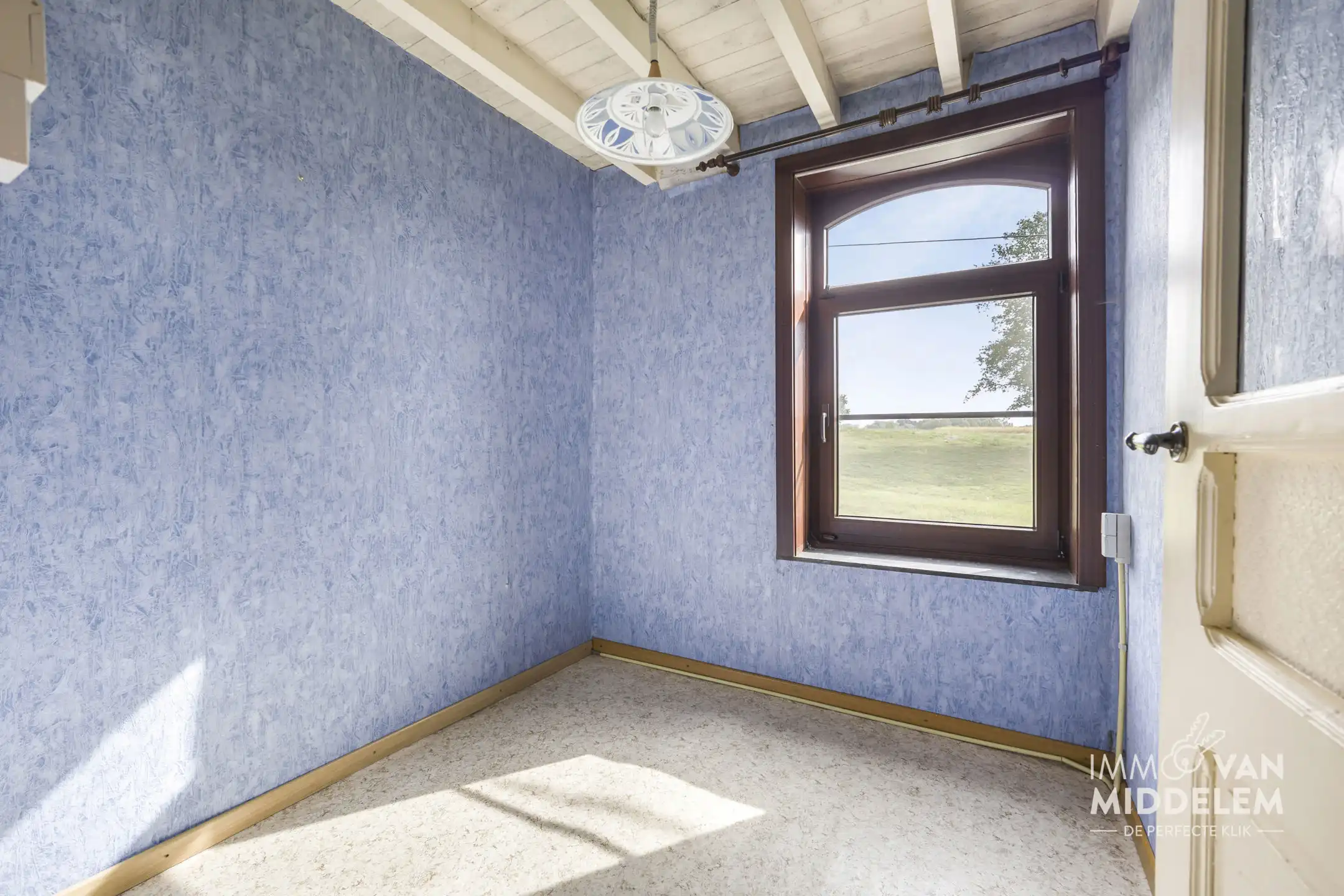LANDELIJKE HOEVE MET BIJGEBOUWEN op ± 8,35 HECTAREN foto 16
