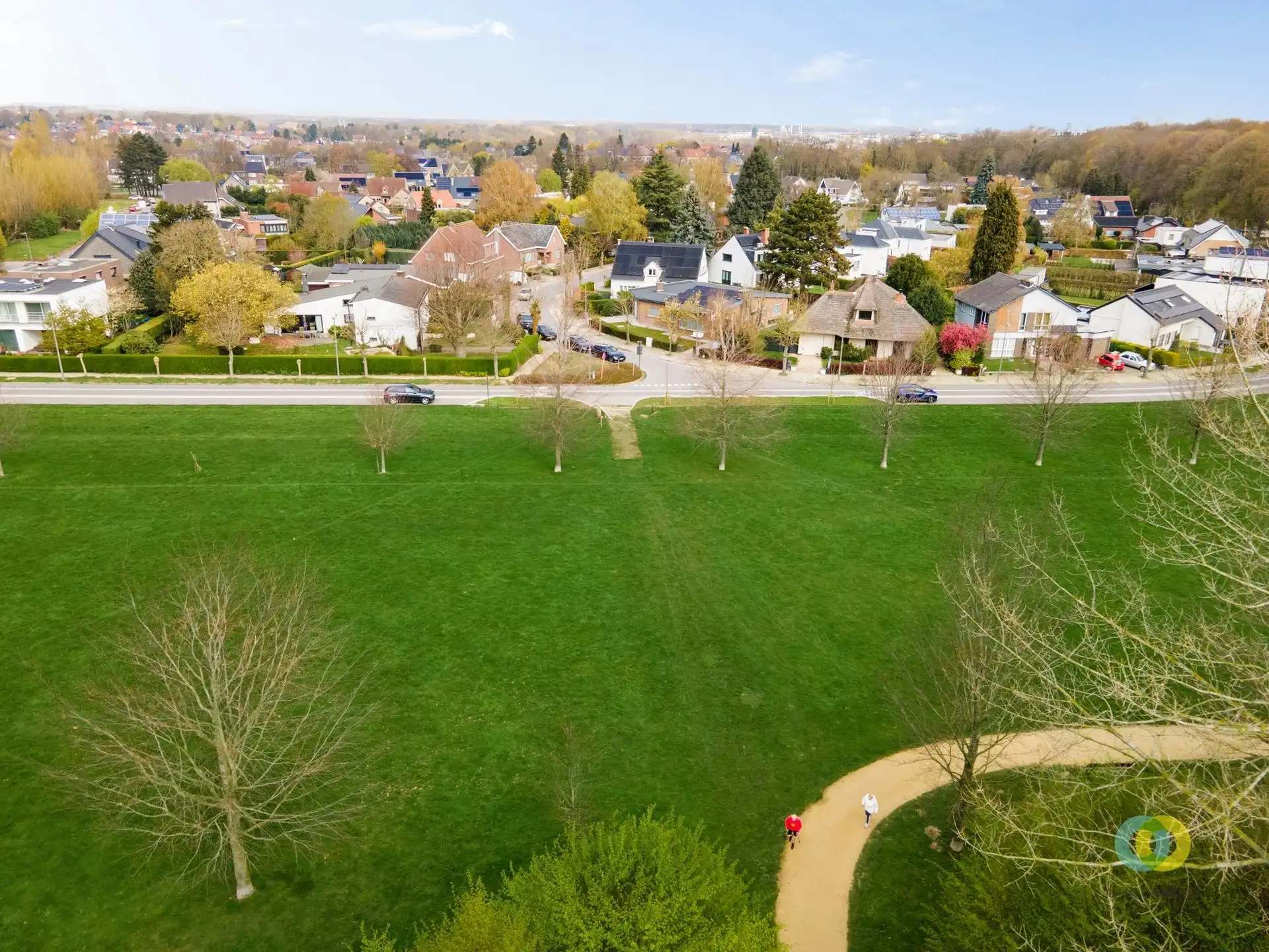Ruime villa met praktijkmogelijkheden en zicht op groen foto 4