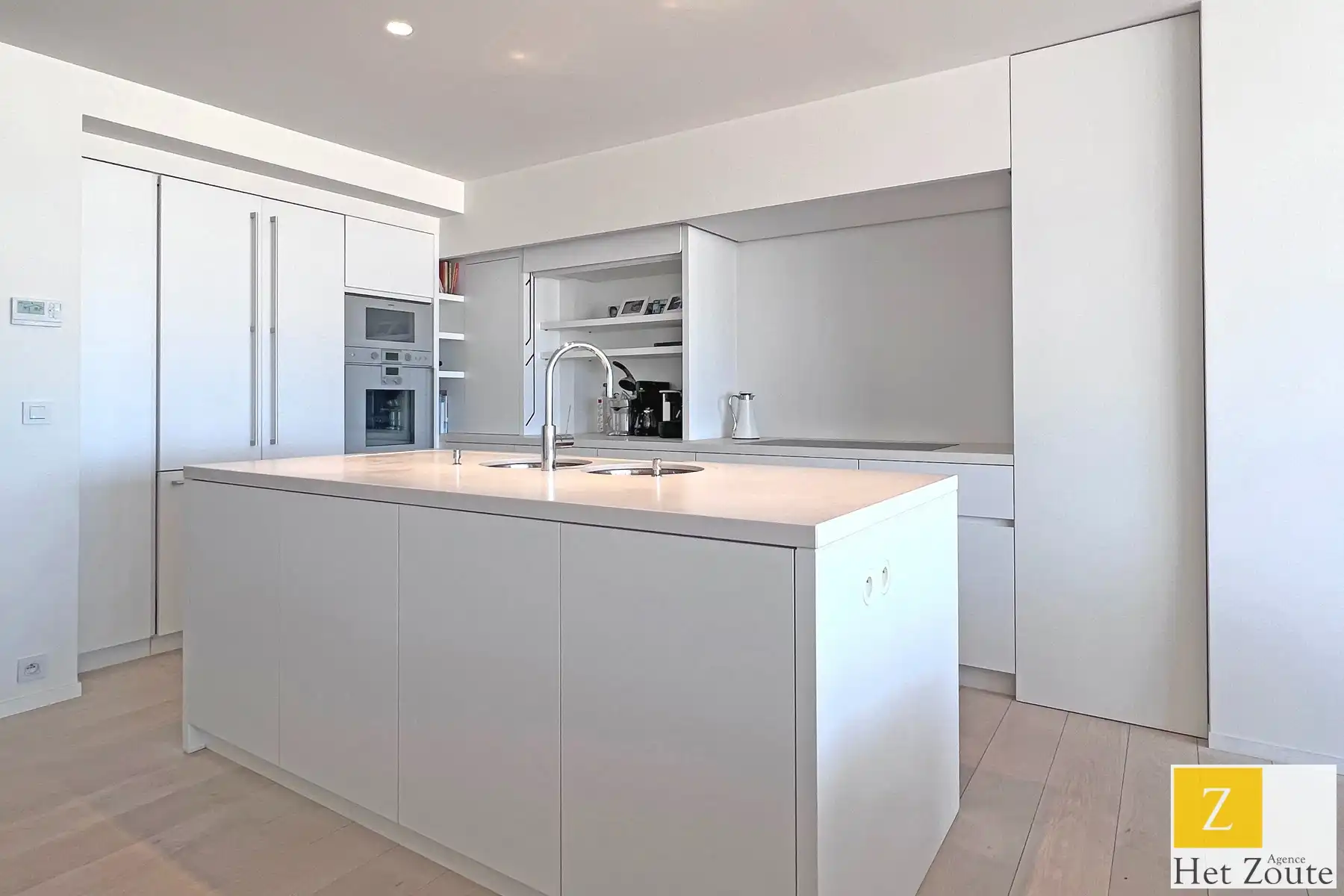 Drie-slaapkamer appartement aan het Rubensplein te Knokke foto 4