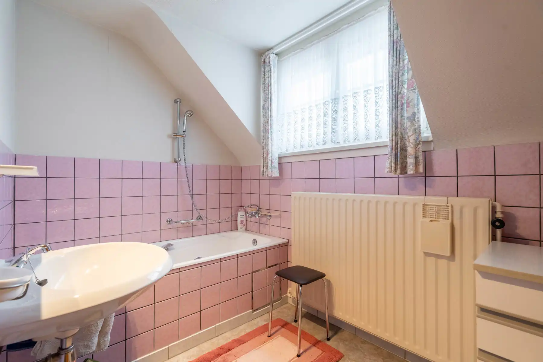 OB met 3slpk in doodlopend straatje foto 19