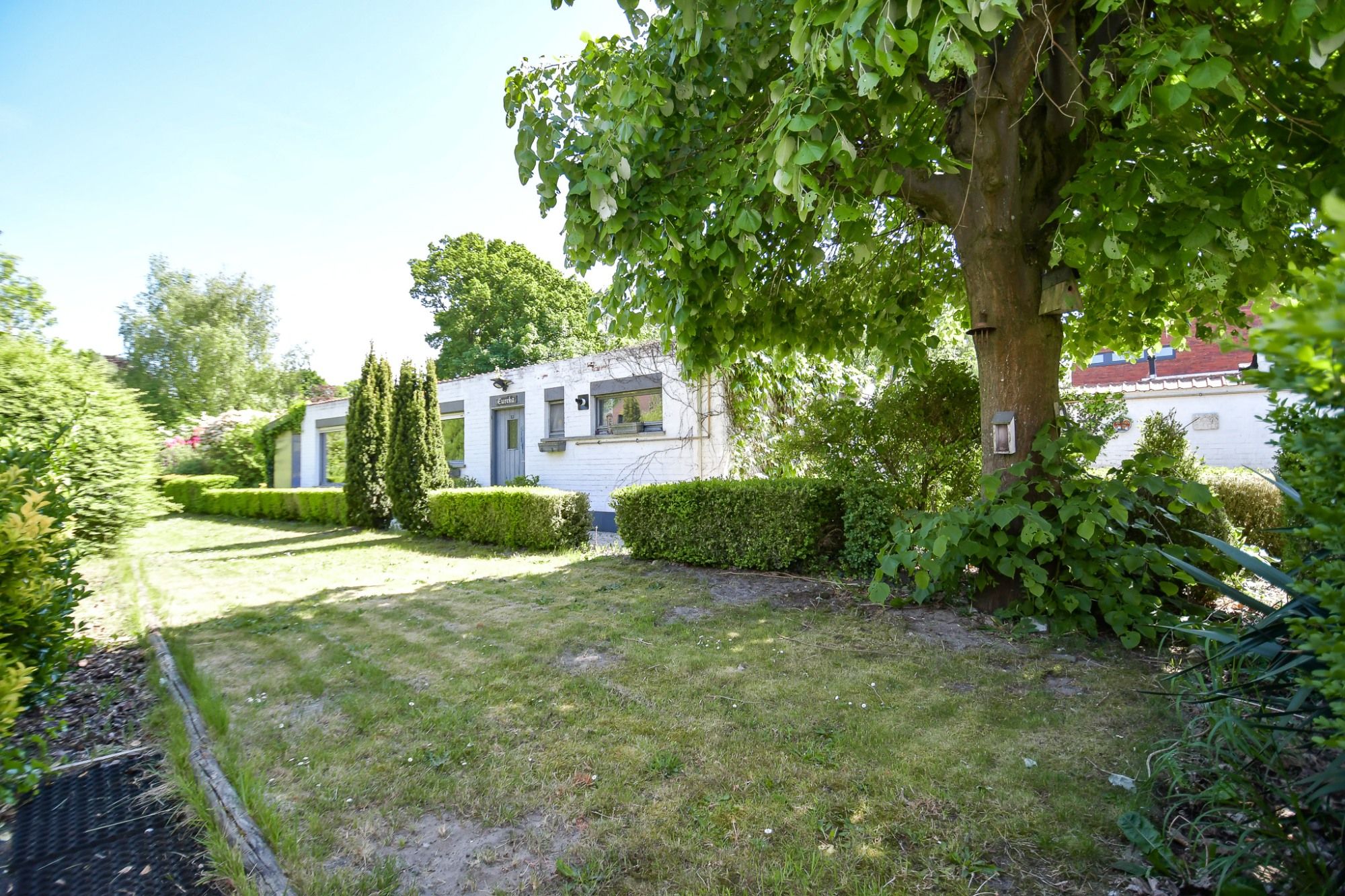 Woning en bijgebouw met prachtige idyllische tuin en uitweg op 2034 m² foto 20