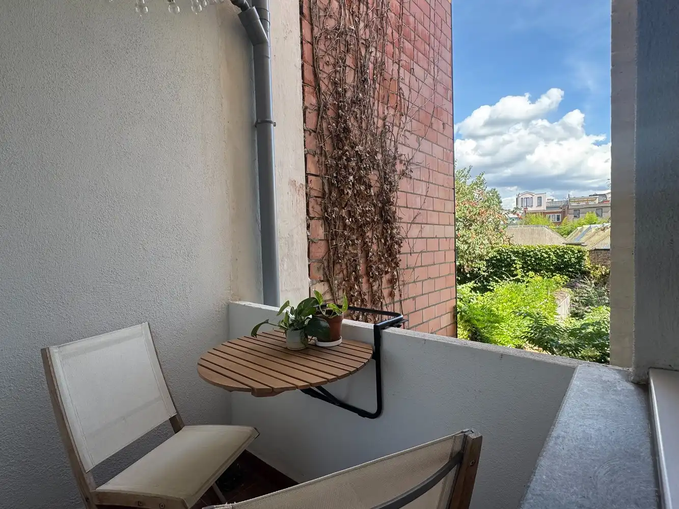 Gerenoveerd 2-slaapkamerappartement met terras en ochtendzon in Borgerhout foto 13