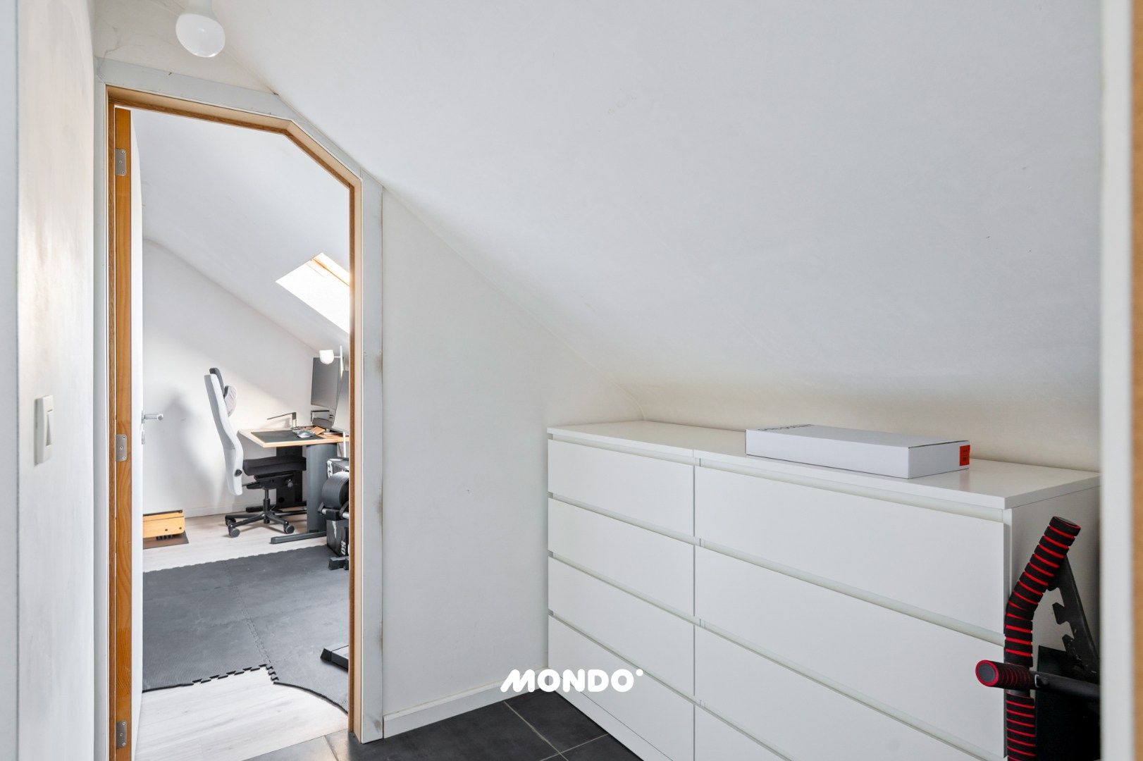 Modern duplex appartement met groot terras te Willebroek! foto 13