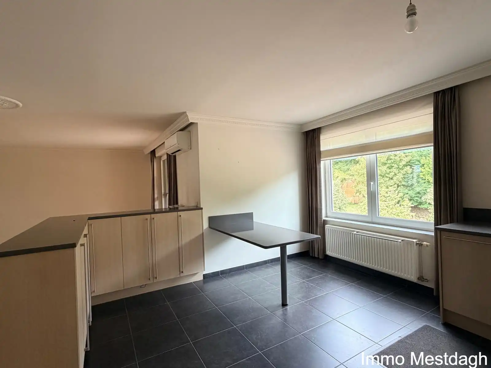 Lichtrijk en ruim appartement met 3 terrassen en autostaanplaats in het centrum van Diest foto 11