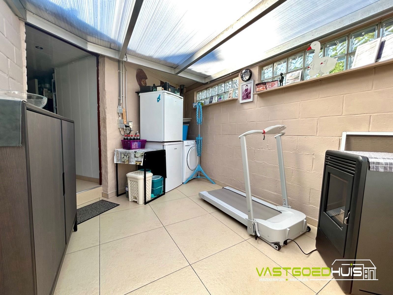 Instapklare gezinswoning met 3 slpks en aangelegde tuin foto 15