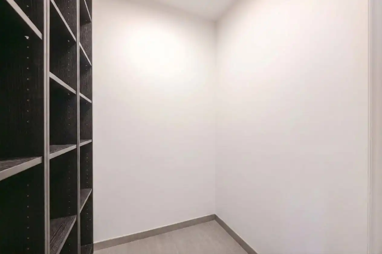INSTAPKLAAR APPARTEMENT (84 m² | RENOVATIE 2020) MET 2 SLPKS INCL. GARAGE  foto 10