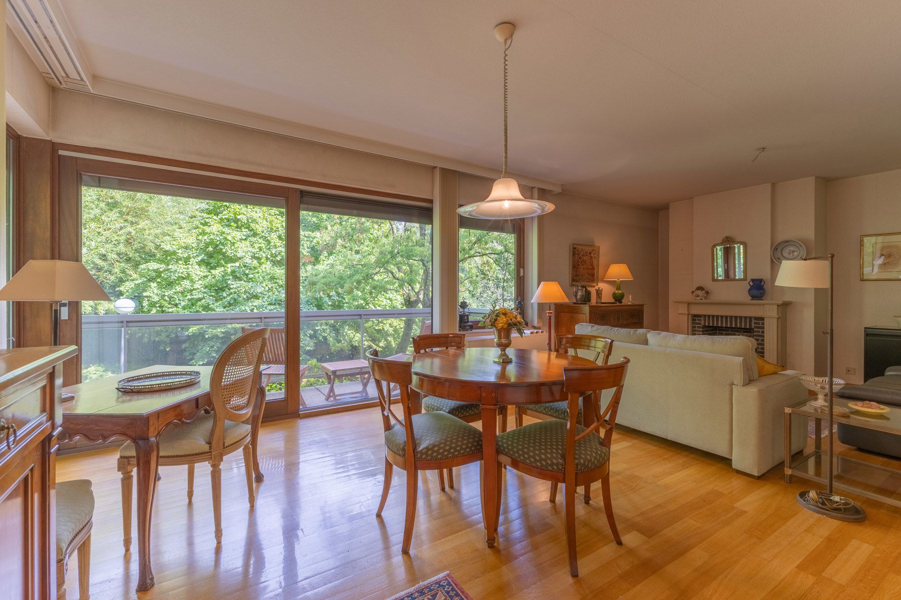 Appartement in Laken met 2 kamers, 2 terrassen en garage foto 10