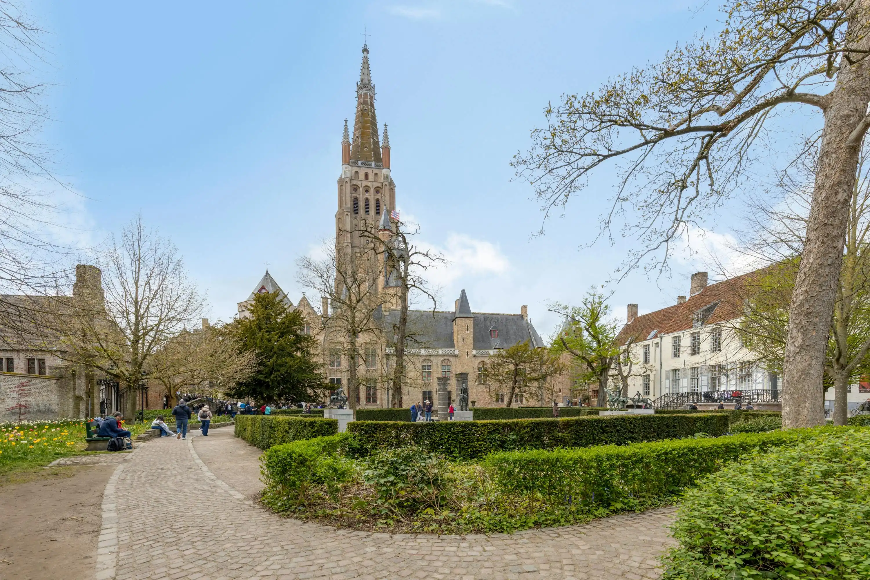 Charmant, instapklare herenhuis (°2007) op toplocatie in Brugge foto 19