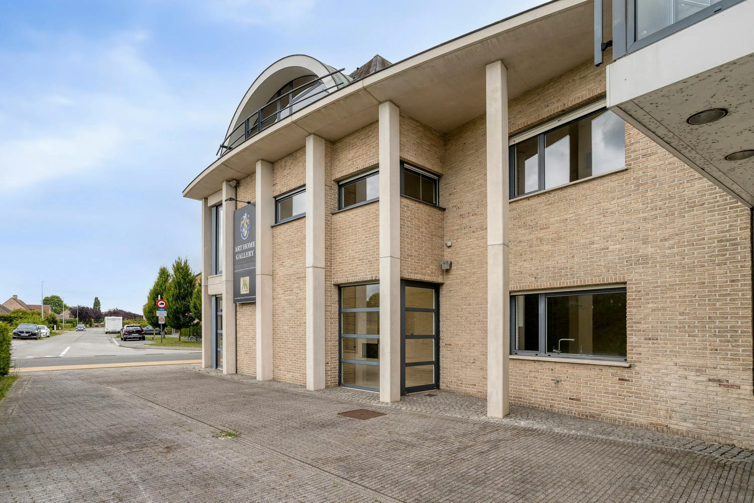 Instapklaar huis met 4 kamers en atelier te koop in Waregem foto 14