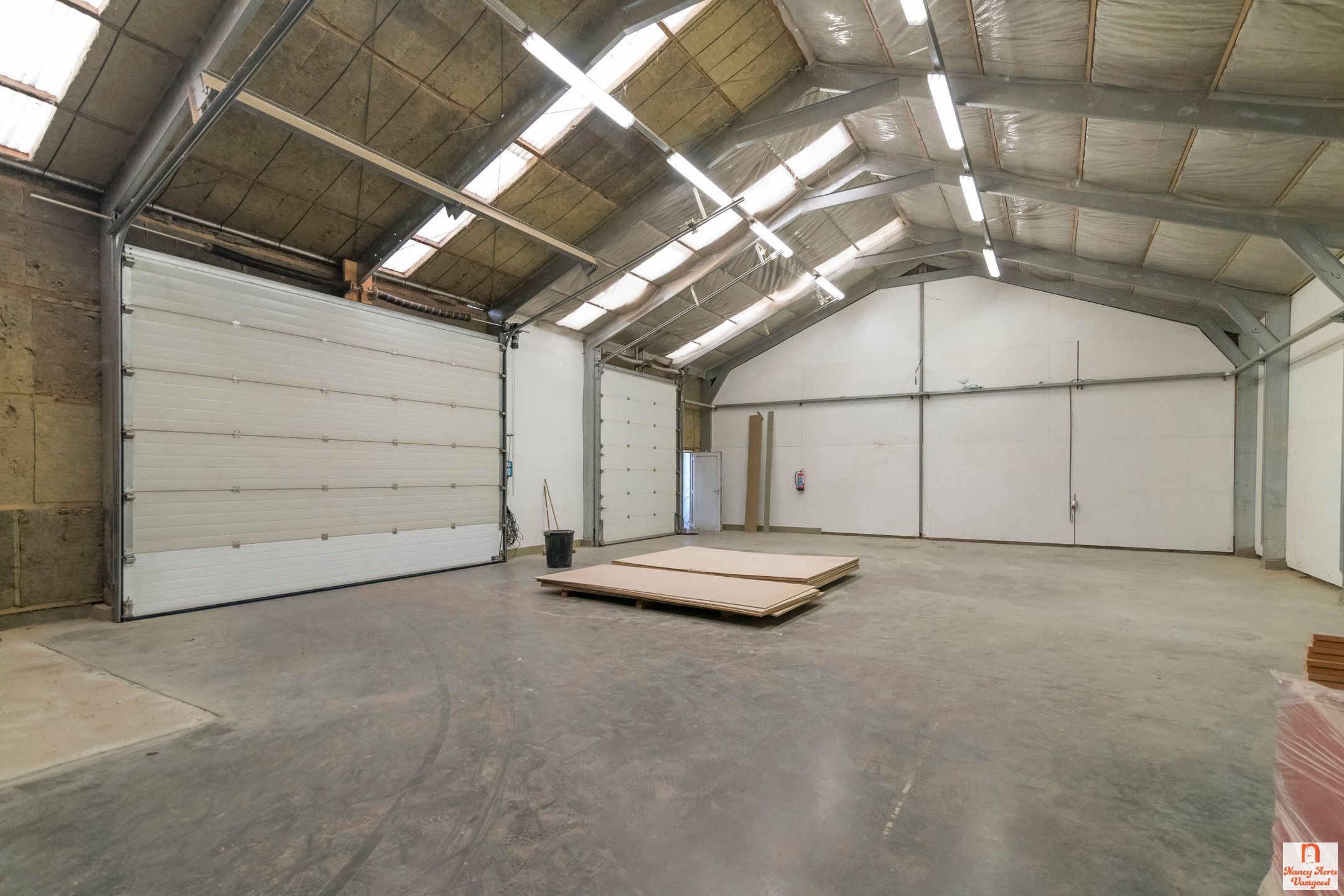 Magazijn van 550m² op industrie - optie huur conciërgewoning foto 7