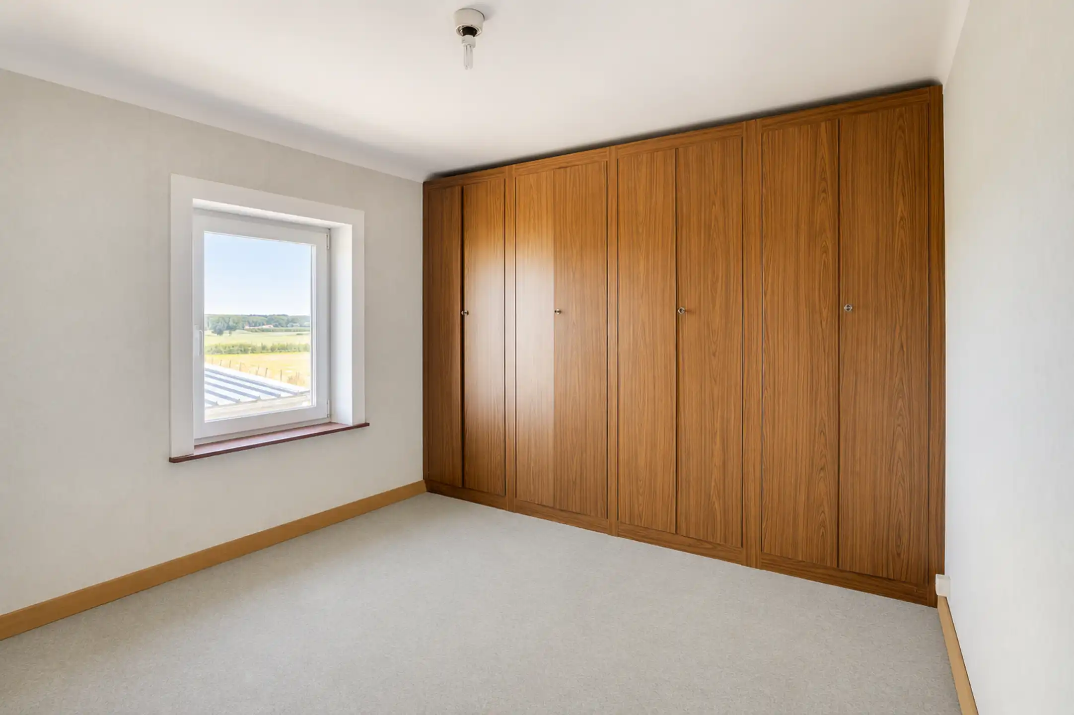 Te renoveren woning op een uniek perceel van 26are foto 18