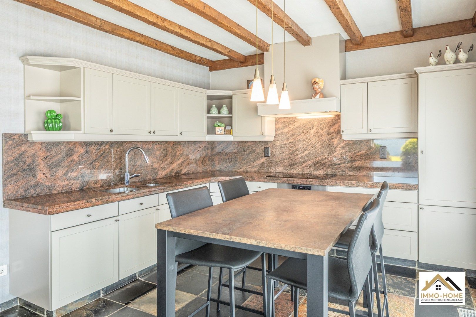 Vrijstaande woning met ruimte tuin en open zicht!  foto 7