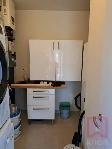 BEMEUBELDE woning met 3 slaapkamers, tuin en carport. foto 9